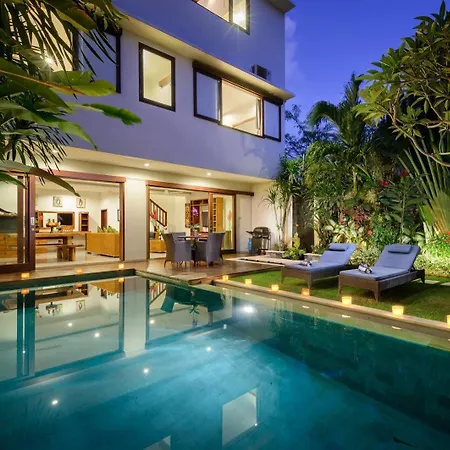 Echo Beach Townhouses